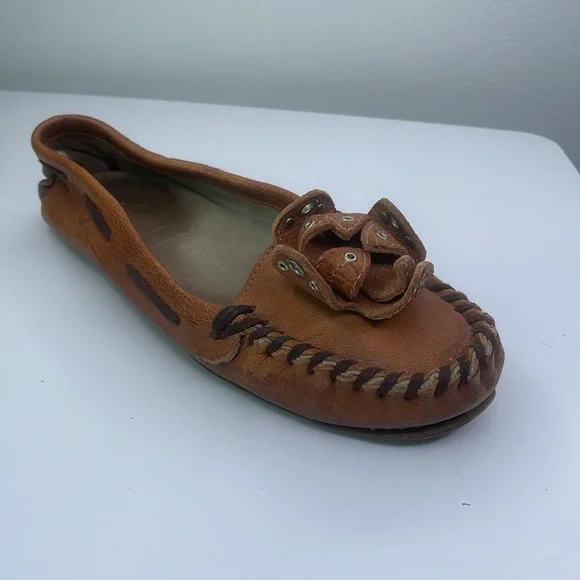 Miu Miu Moccasins Made in Italy Floral Embellishment w/ grommet detailing EU 36 - Picture 11 of 14